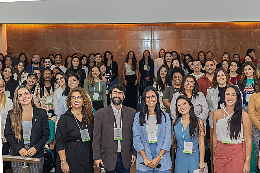 Turma reunida em treinamento de campo